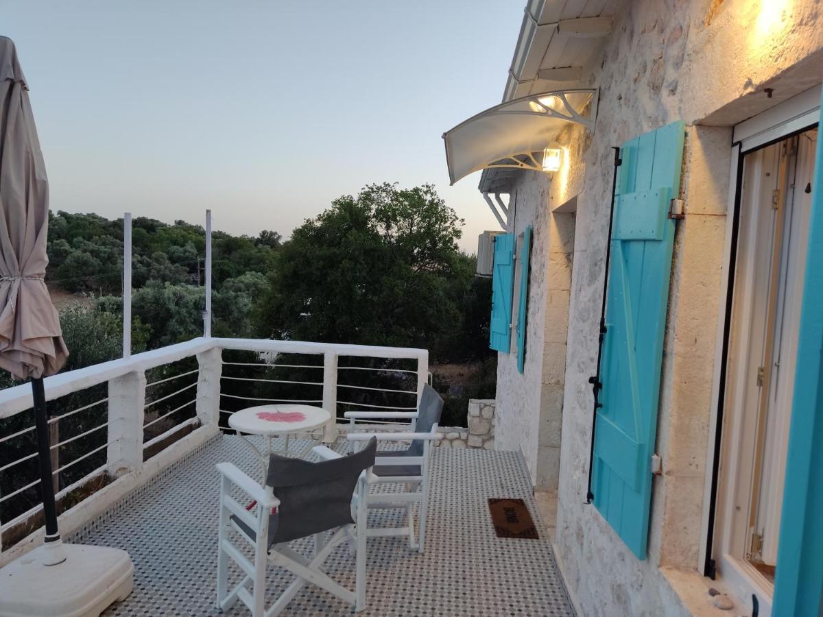 Stathis Guesthouse Fternon Exterior foto