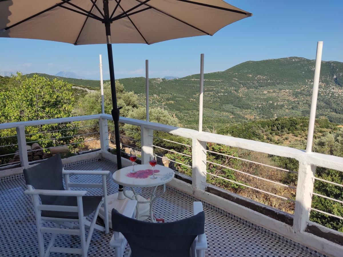 Stathis Guesthouse Fternon Exterior foto